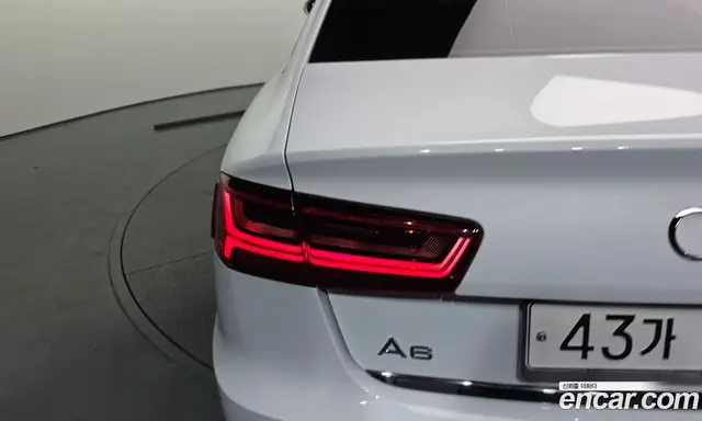 Audi A6 2018 2.0 автомат (гидро), миниатюра 9