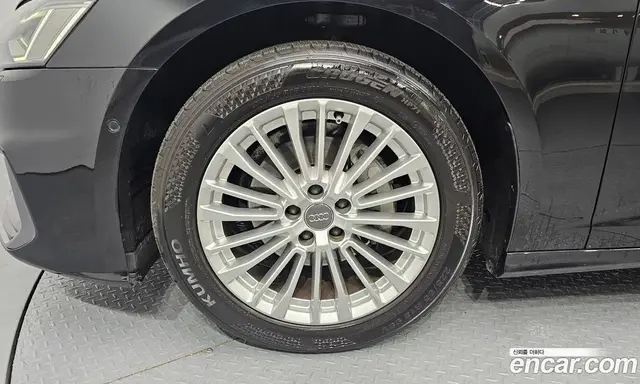 Audi A6 2020 2.0 автомат (гидро), миниатюра 5