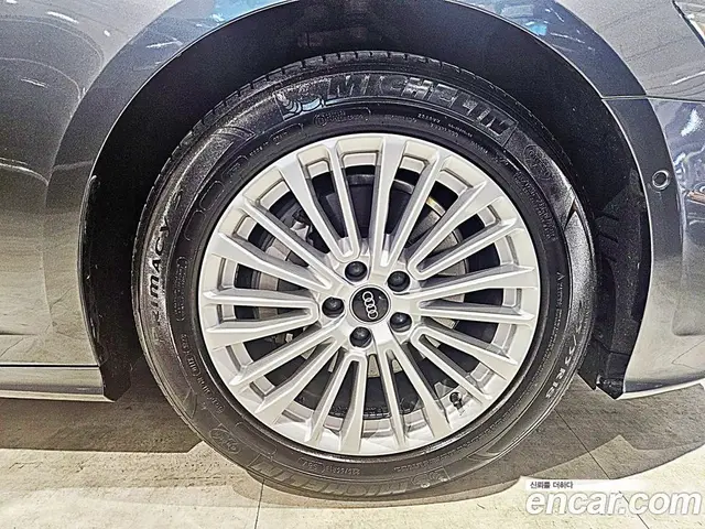 Audi A6 2021 2.0 автомат (гидро), миниатюра 5