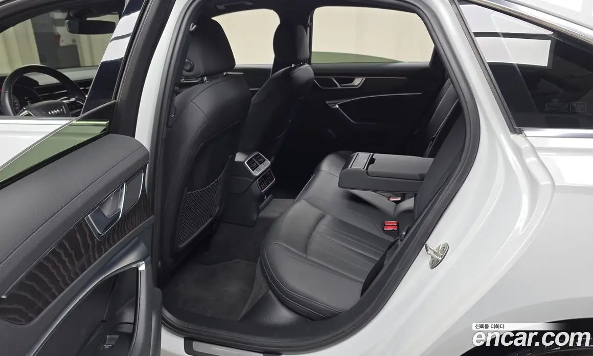 Audi A6 2021 2.0 автомат (гидро), фото 18