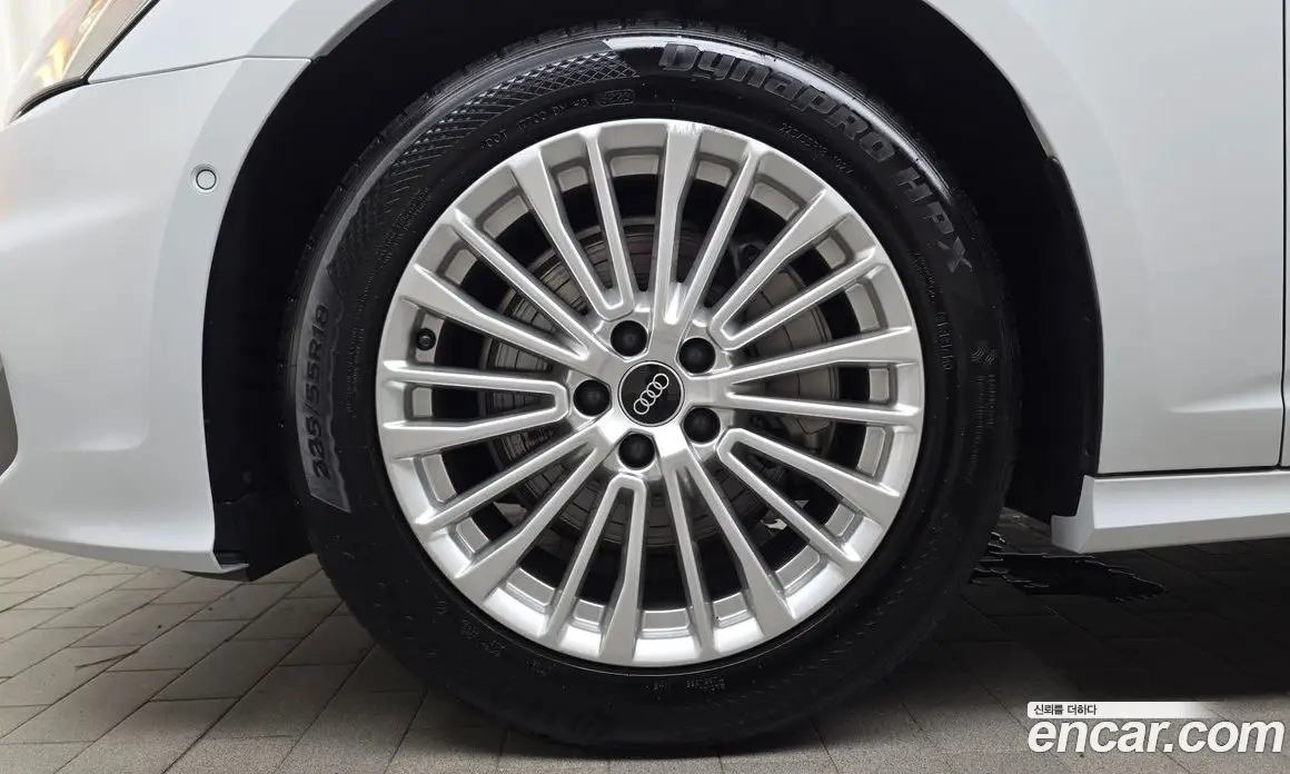 Audi A6 2021 2.0 автомат (гидро), фото 5