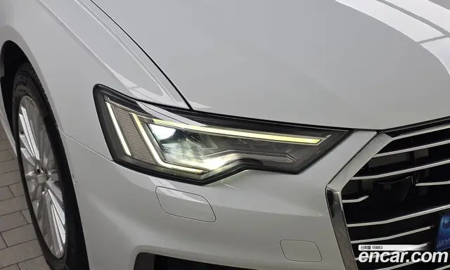 Audi A6 2021 2.0 автомат (гидро), миниатюра 8