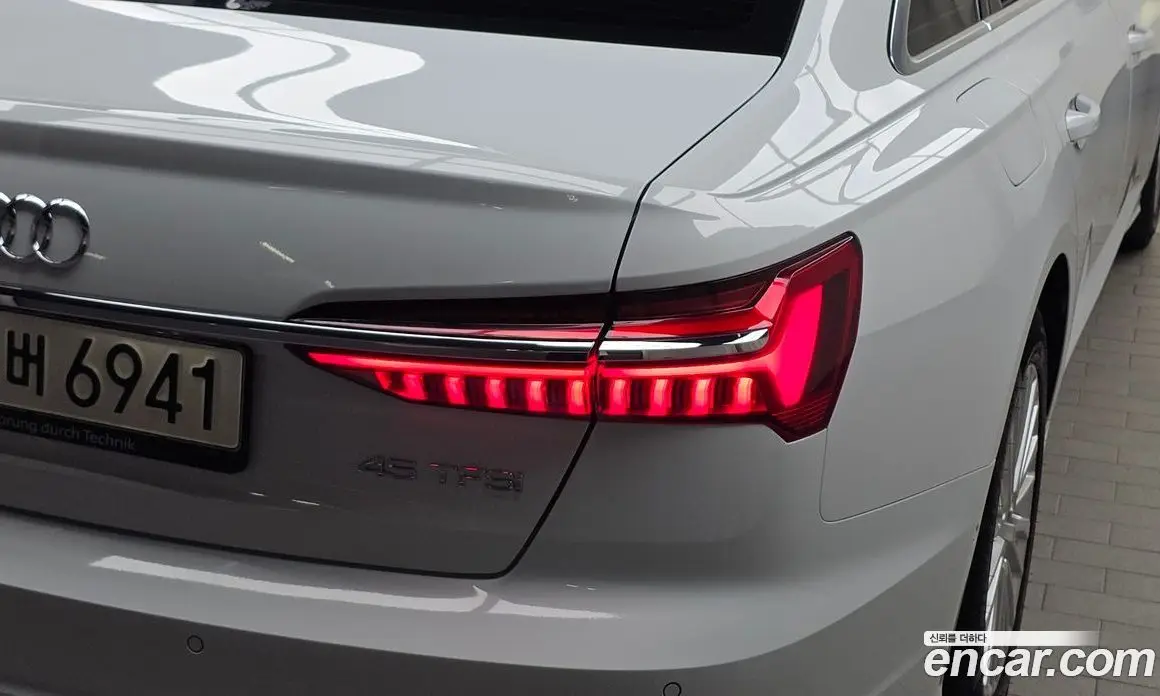 Audi A6 2021 2.0 автомат (гидро), фото 9