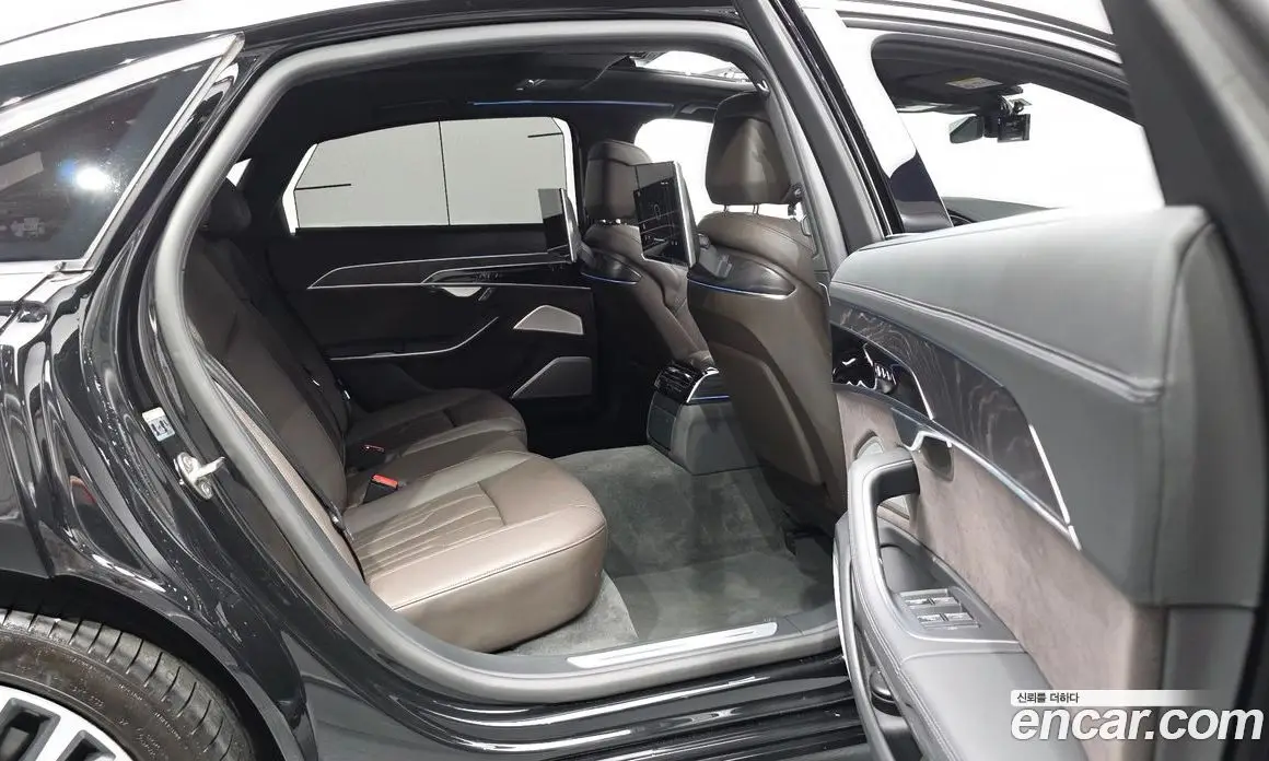 Audi A8 2023 3.0 автомат (гидро), фото 18