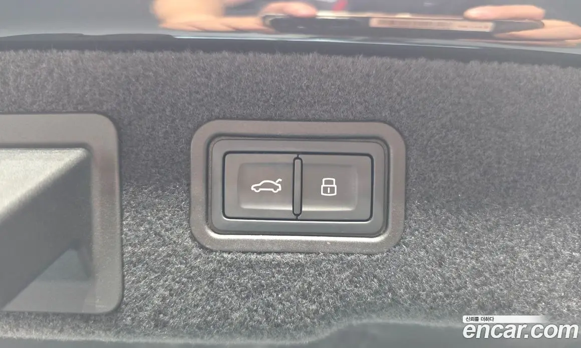 Audi A8 2023 3.0 автомат (гидро), фото 27