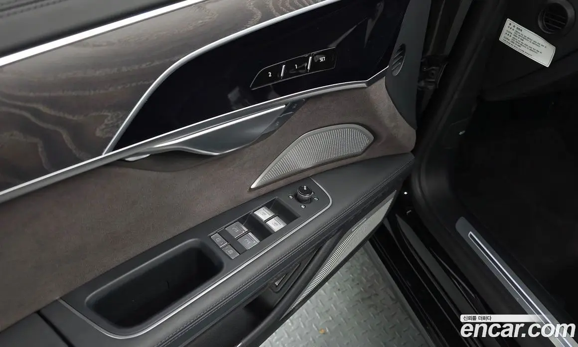 Audi A8 2023 3.0 автомат (гидро), фото 39