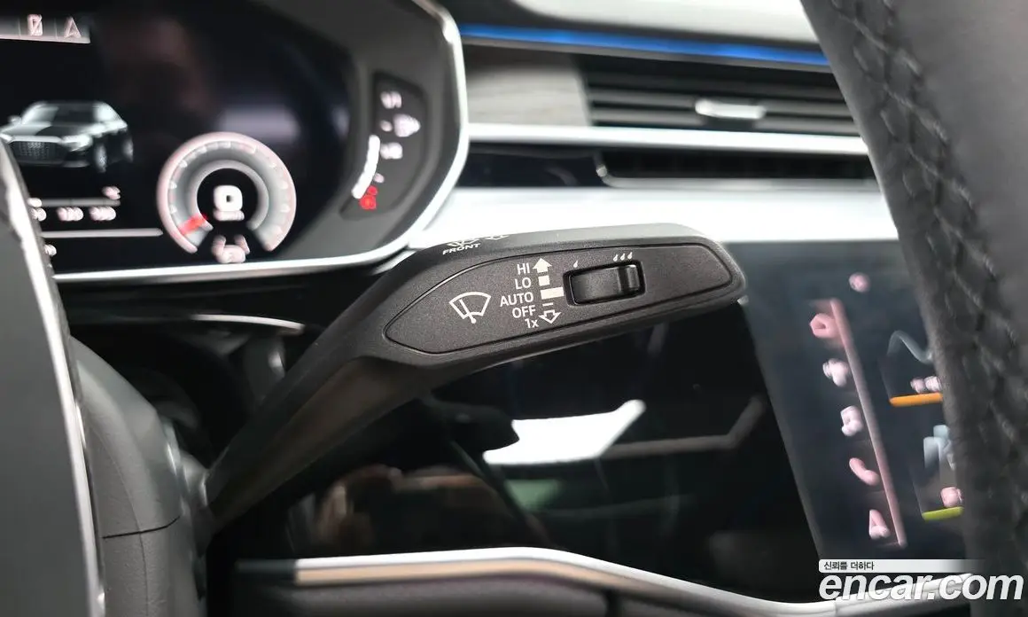 Audi A8 2023 3.0 автомат (гидро), фото 40