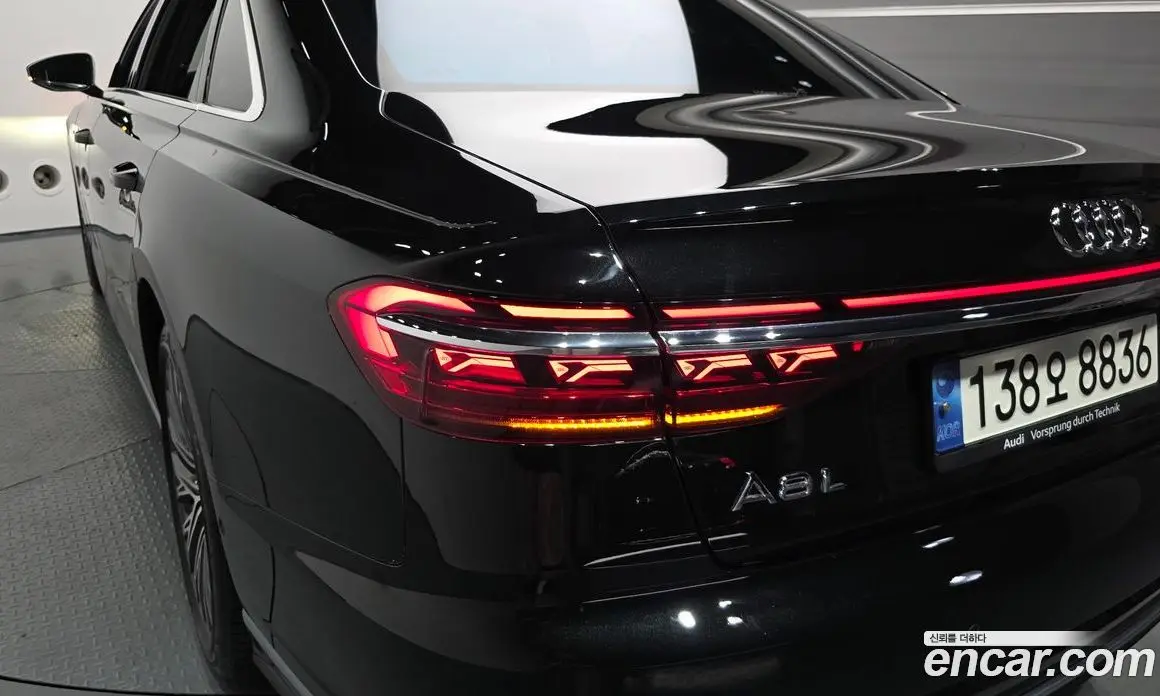 Audi A8 2023 3.0 автомат (гидро), фото 9