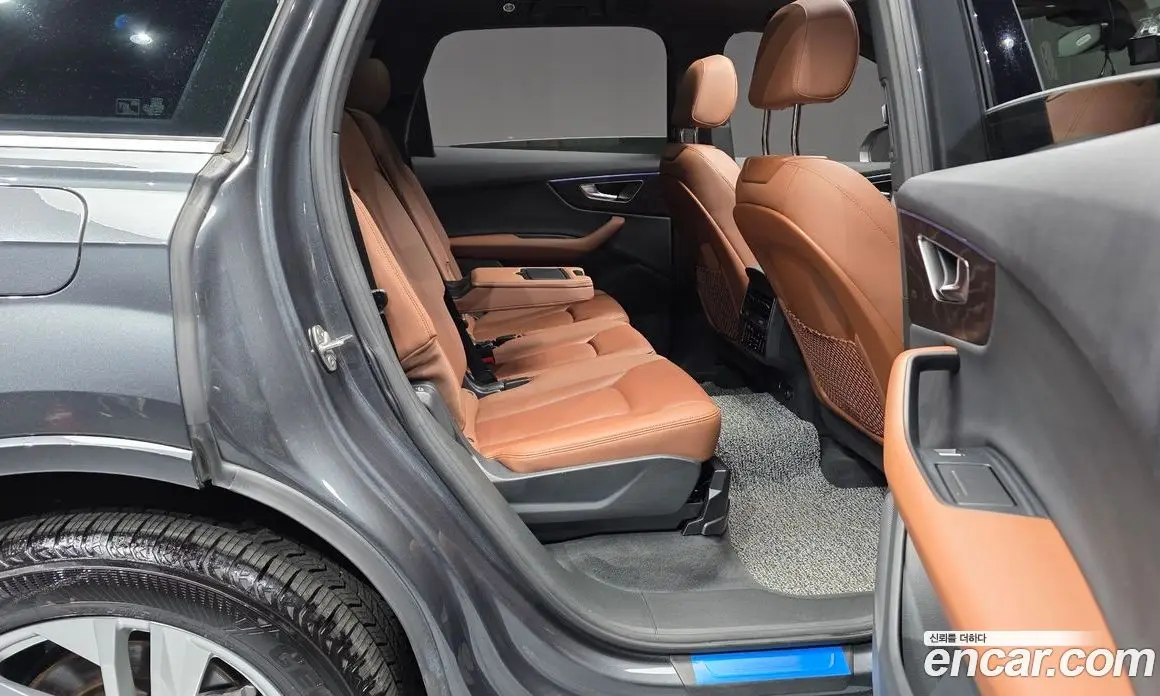 Audi Q7 2021 3.0 автомат (гидро), фото 17