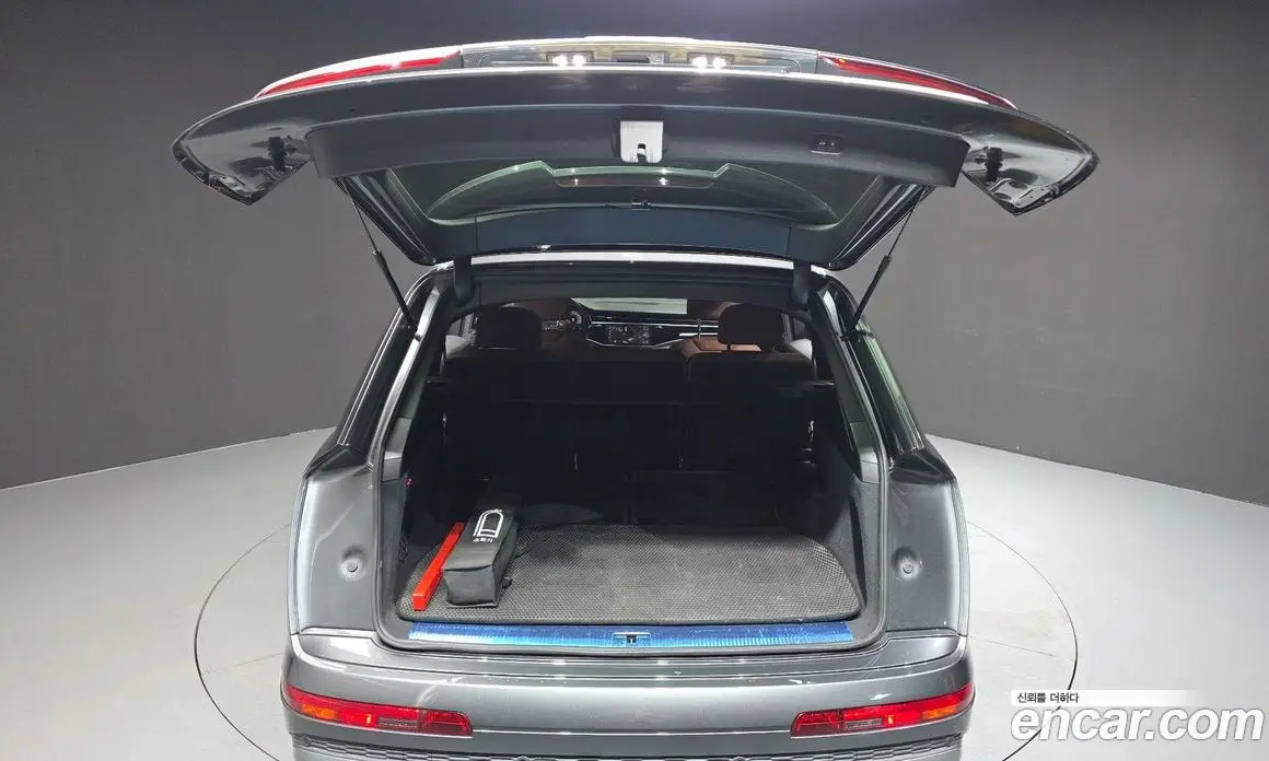Audi Q7 2021 3.0 автомат (гидро), фото 23