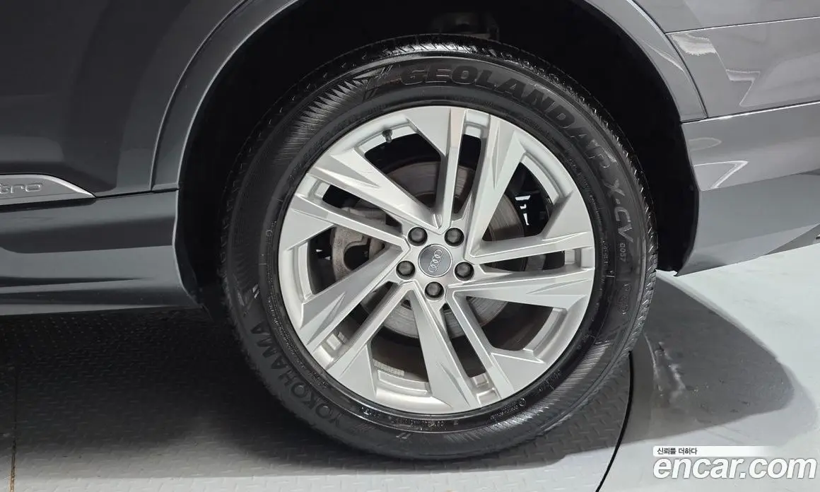 Audi Q7 2021 3.0 автомат (гидро), фото 7