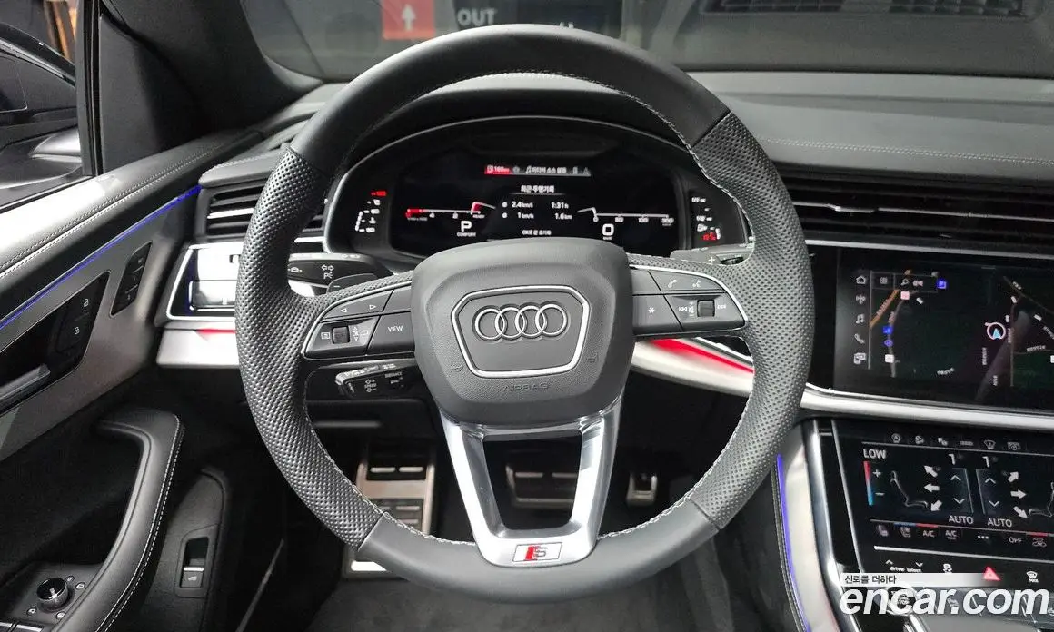 Audi Q8 2023 3.0 автомат (гидро), фото 13