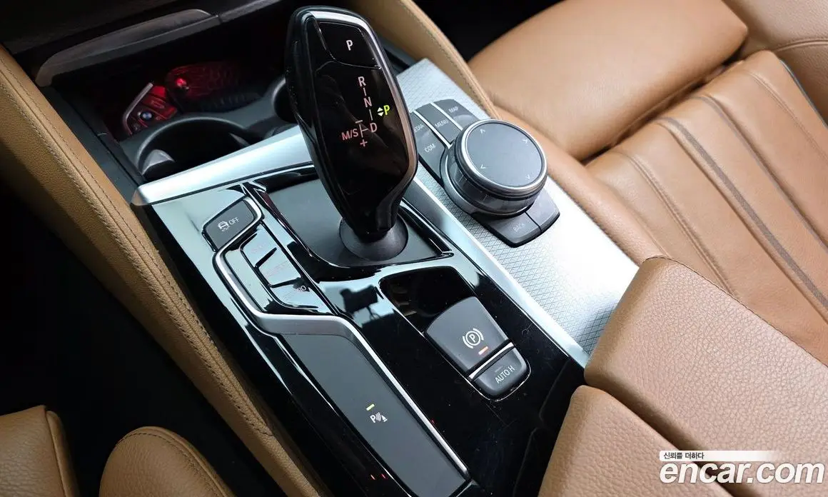 BMW 5 серия 2017 2.0 автомат (гидро), фото 9