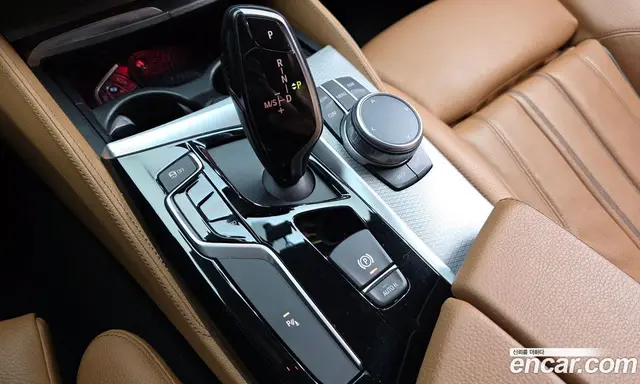 BMW 5 серия 2017 2.0 автомат (гидро), миниатюра 9