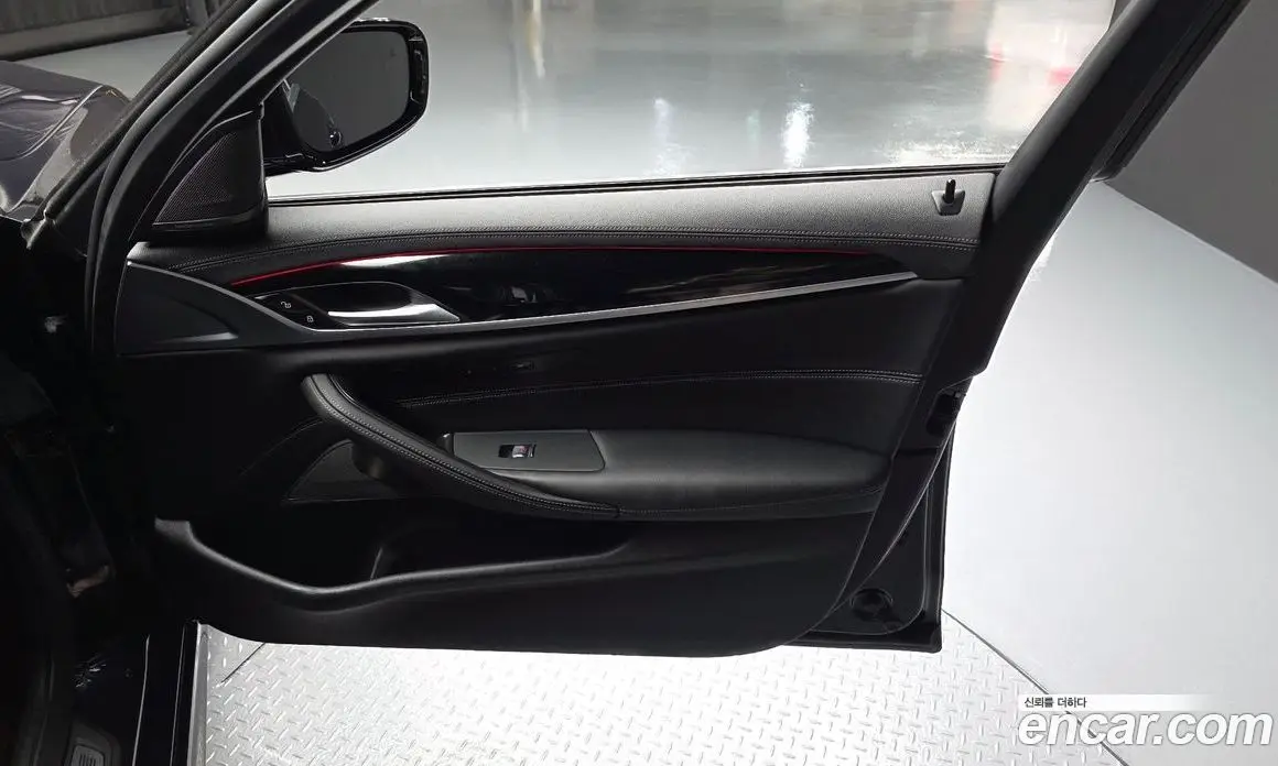 BMW 5 серия 2022 2.0 автомат (гидро), фото 14
