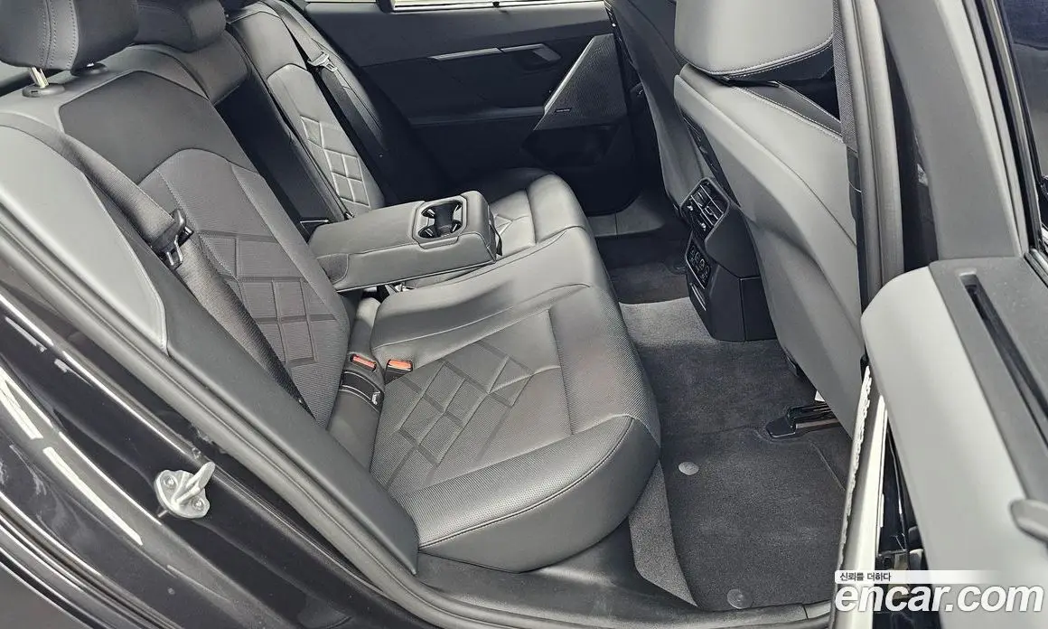 BMW 5 серия 2025 2.0 автомат (гидро), фото 17