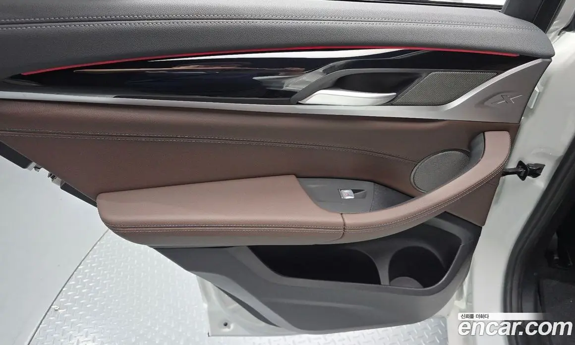 BMW X4 2025 3.0 автомат (гидро), фото 15