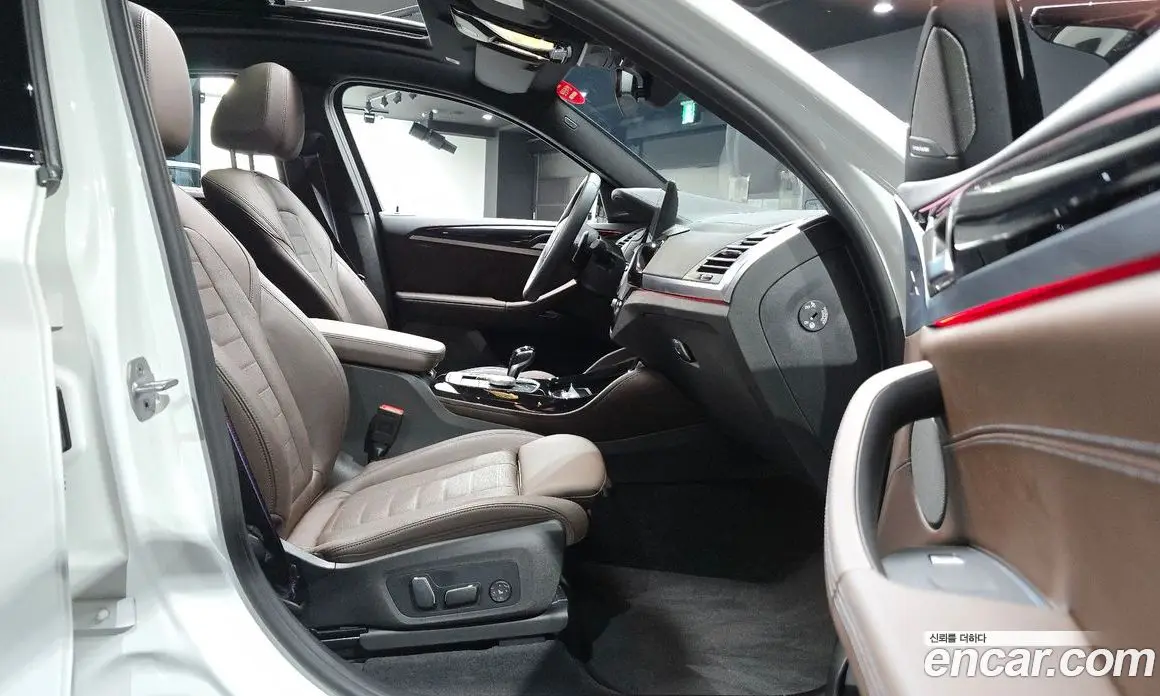 BMW X4 2025 3.0 автомат (гидро), фото 16