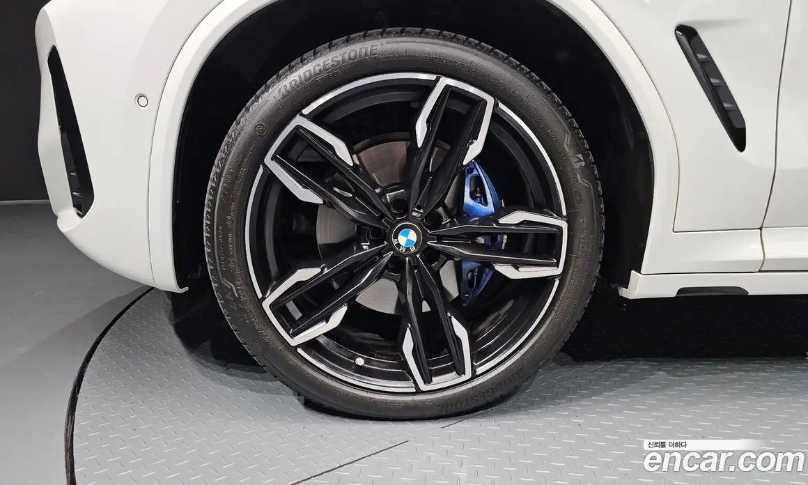 BMW X4 2025 3.0 автомат (гидро), фото 5
