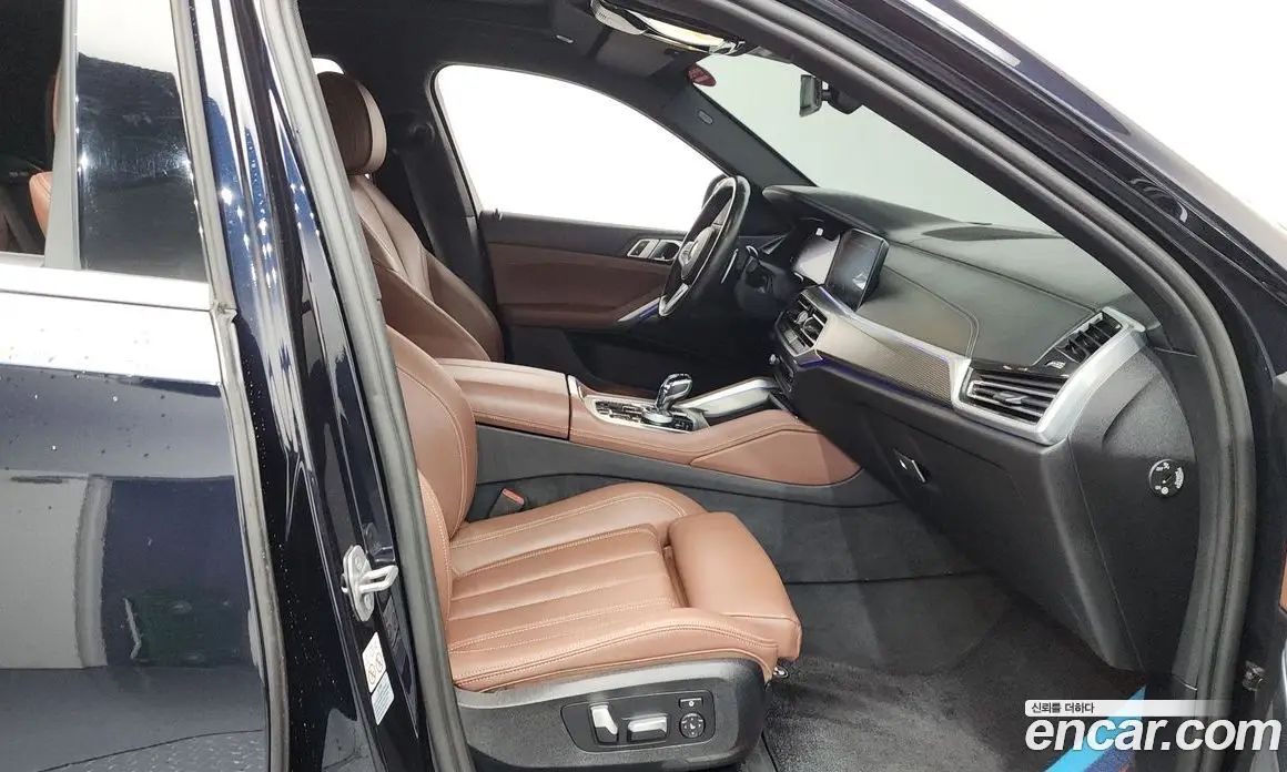 BMW X6 2022 3.0 автомат (гидро), фото 16