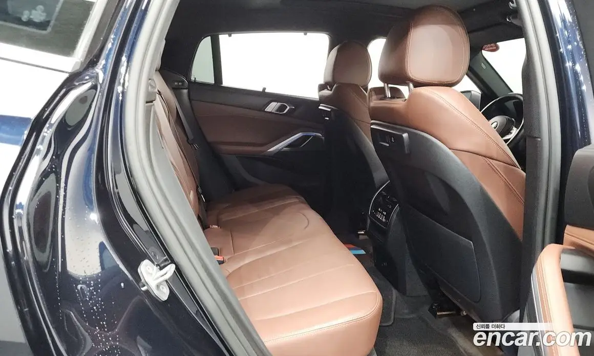 BMW X6 2022 3.0 автомат (гидро), фото 17