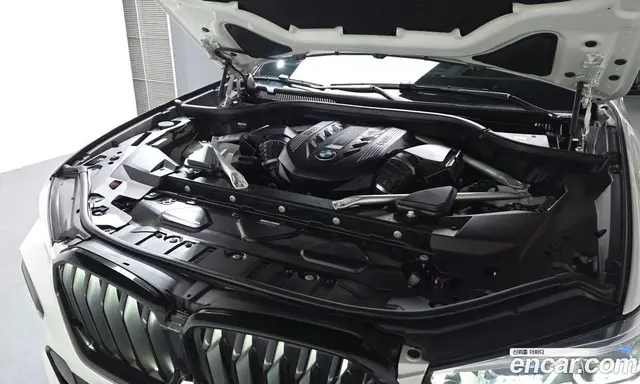 BMW X6 2023 4.4 автомат (гидро), миниатюра 5