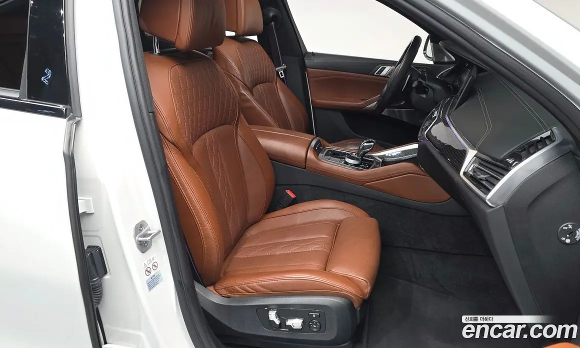 BMW X6 2023 4.4 автомат (гидро), фото 9