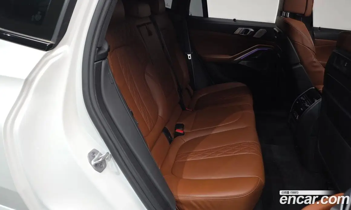 BMW X6 2023 4.4 автомат (гидро), фото 10