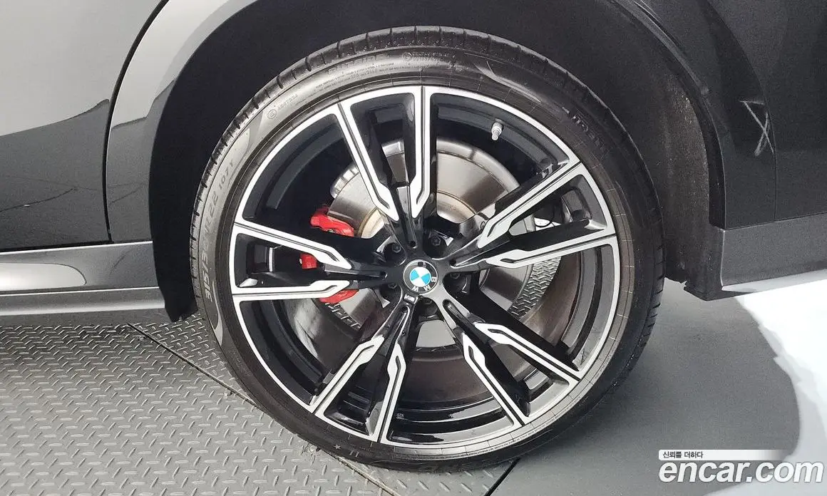 BMW X6 2024 4.4 автомат (гидро), фото 7
