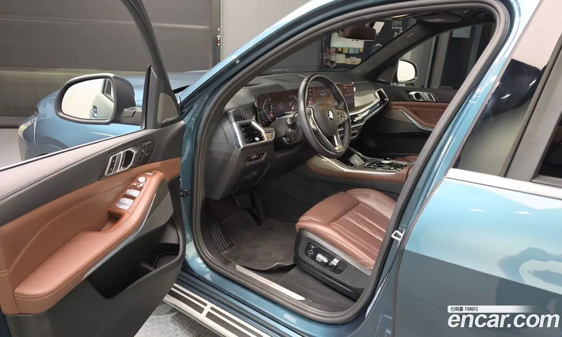 BMW X7 2023 3.0 автомат (гидро), фото 13