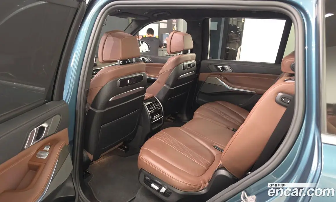 BMW X7 2023 3.0 автомат (гидро), фото 16