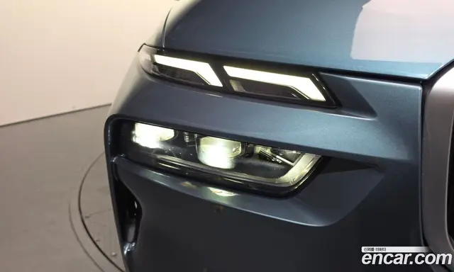 BMW X7 2023 3.0 автомат (гидро), миниатюра 8
