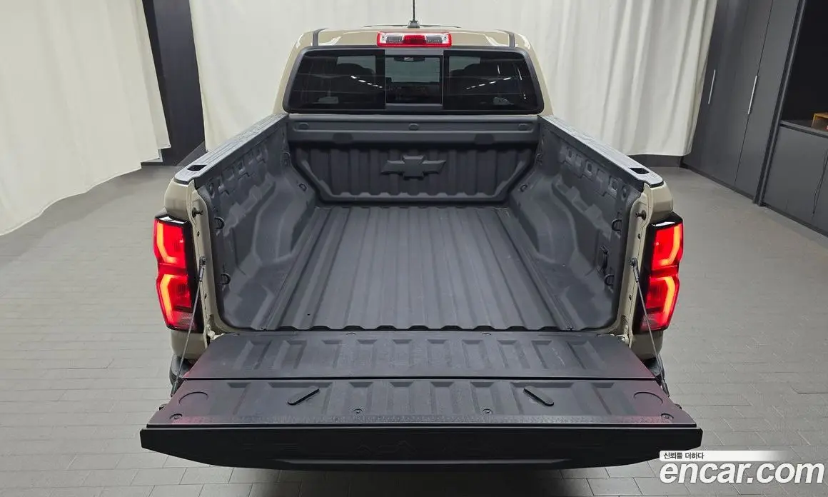 Chevrolet Colorado 2024 2.7 автомат (гидро), фото 30