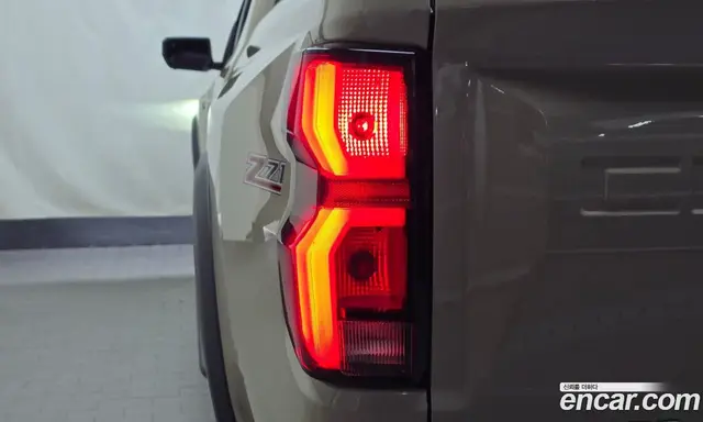 Chevrolet Colorado 2024 2.7 автомат (гидро), миниатюра 8