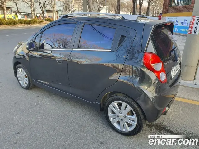 Chevrolet Spark 2013 1.0 автомат (гидро), миниатюра 2