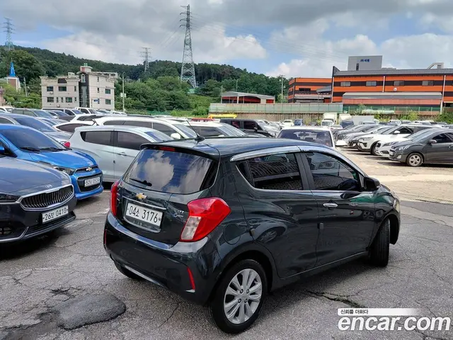 Chevrolet Spark 2017 1.0 автомат (гидро), миниатюра 2