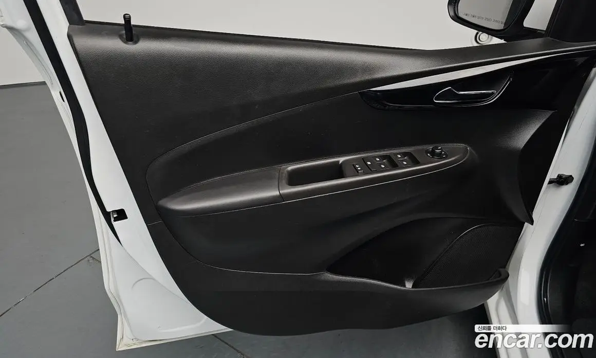 Chevrolet Spark 2018 1.0 автомат (гидро), фото 13