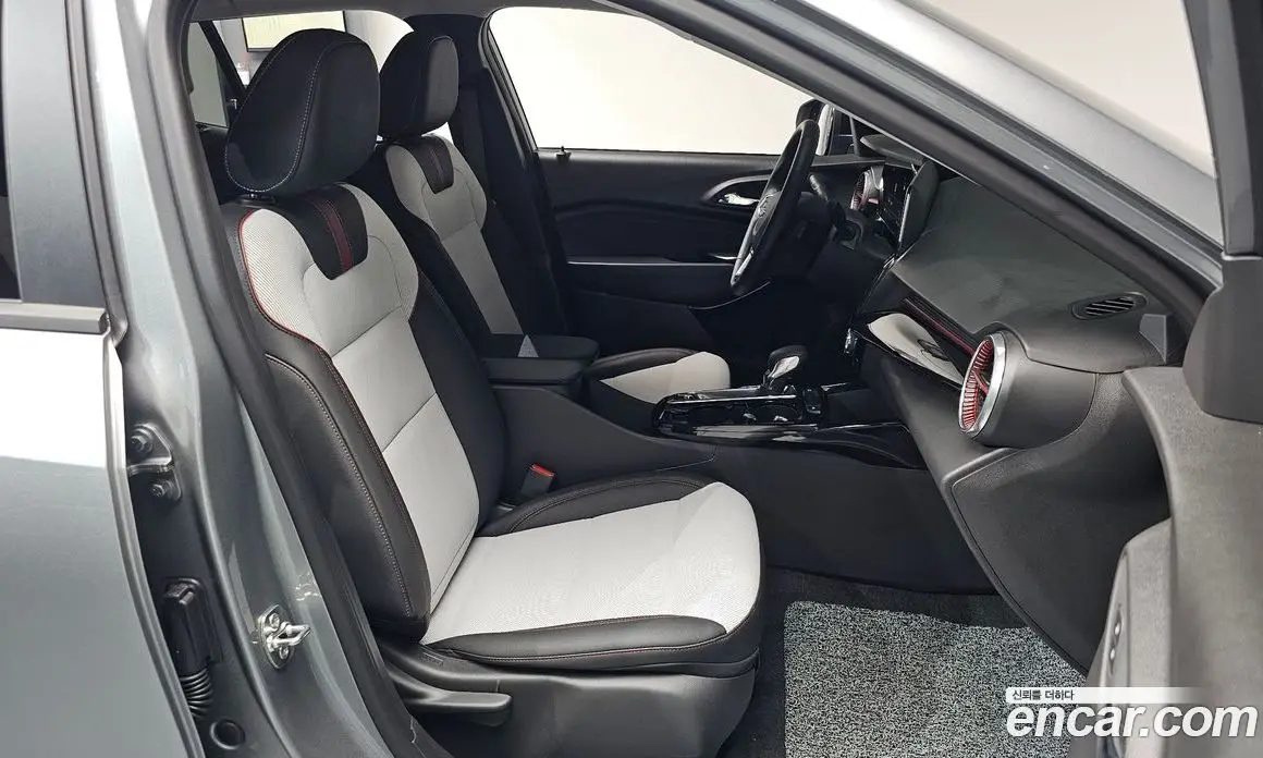 Chevrolet Trax 2025 1.2 автомат (гидро), фото 15