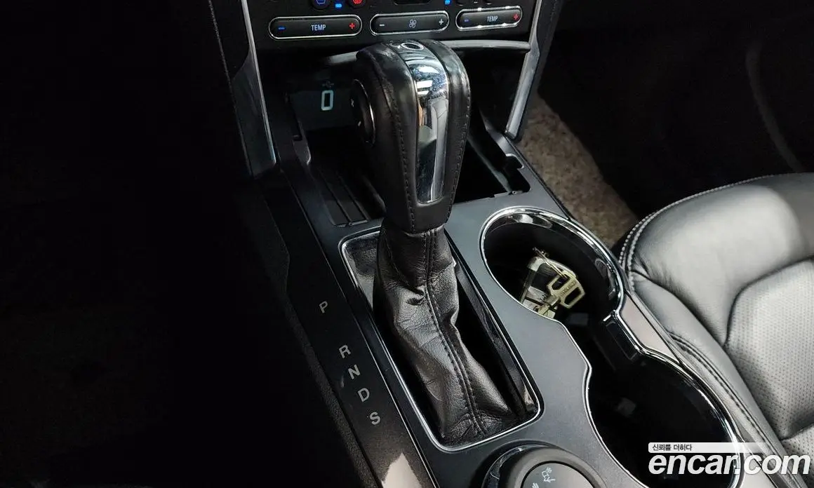 Ford Explorer 2019 2.3 автомат (гидро), фото 12
