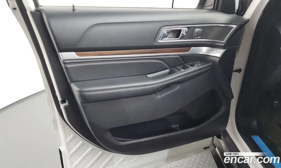 Ford Explorer 2019 2.3 автомат (гидро), фото 14