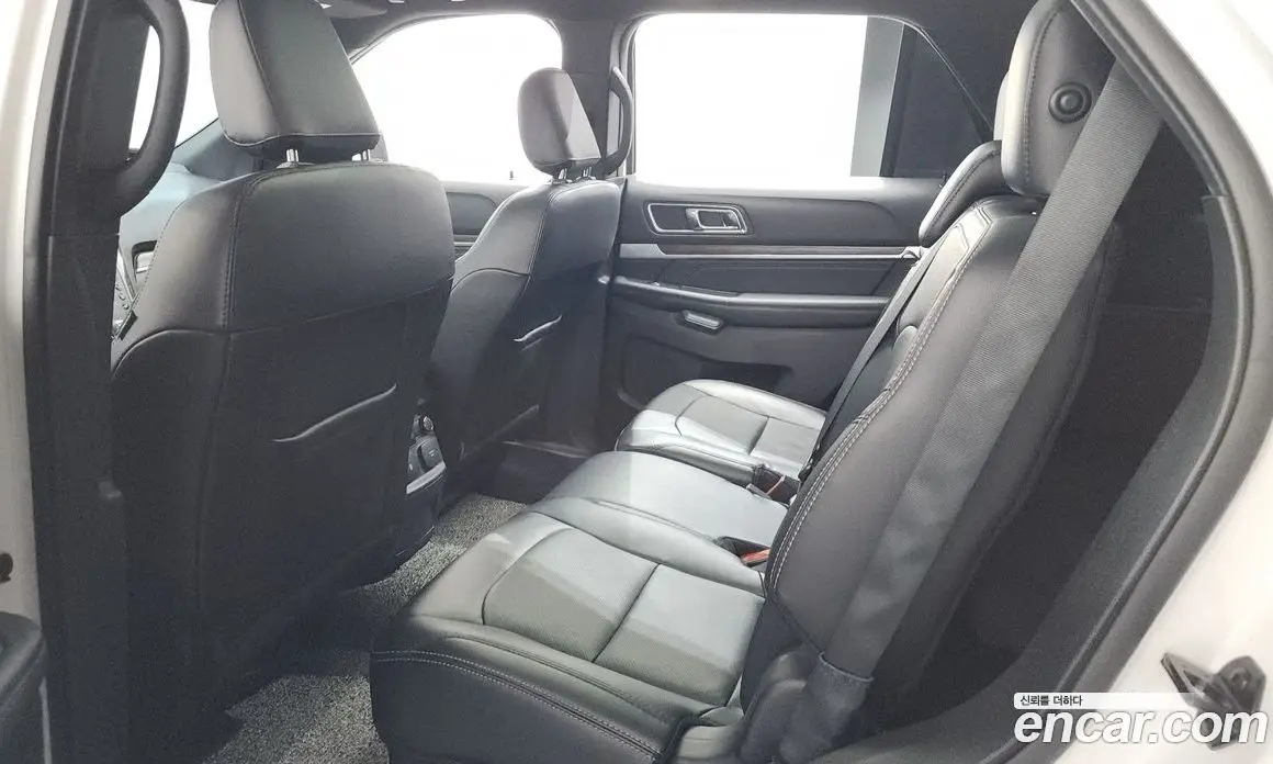 Ford Explorer 2019 2.3 автомат (гидро), фото 17