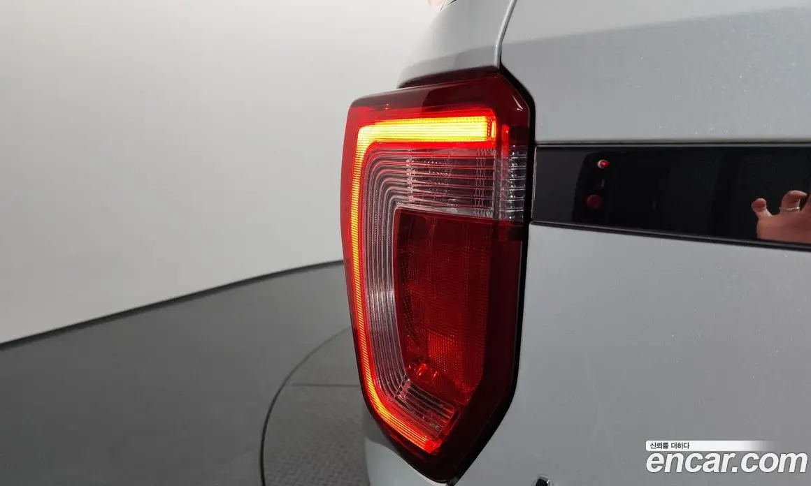 Ford Explorer 2019 2.3 автомат (гидро), фото 9