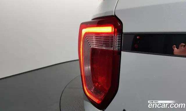 Ford Explorer 2019 2.3 автомат (гидро), миниатюра 9