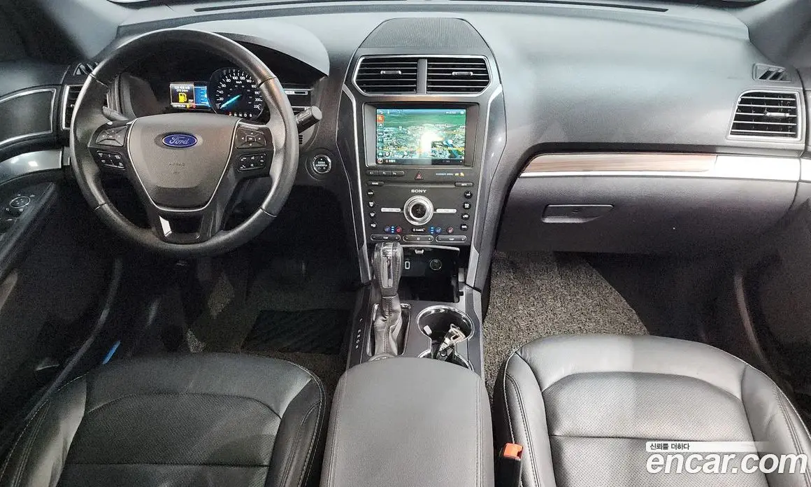 Ford Explorer 2019 2.3 автомат (гидро), фото 10