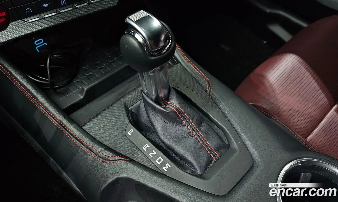 Ford Mustang 2024 2.3 автомат (гидро), фото 12