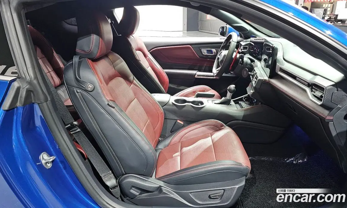 Ford Mustang 2024 2.3 автомат (гидро), фото 16