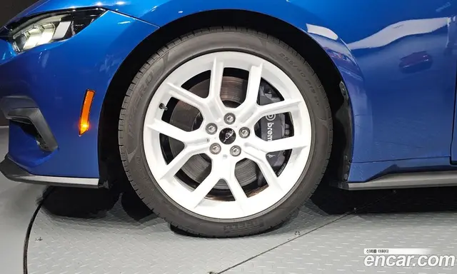 Ford Mustang 2024 2.3 автомат (гидро), миниатюра 5