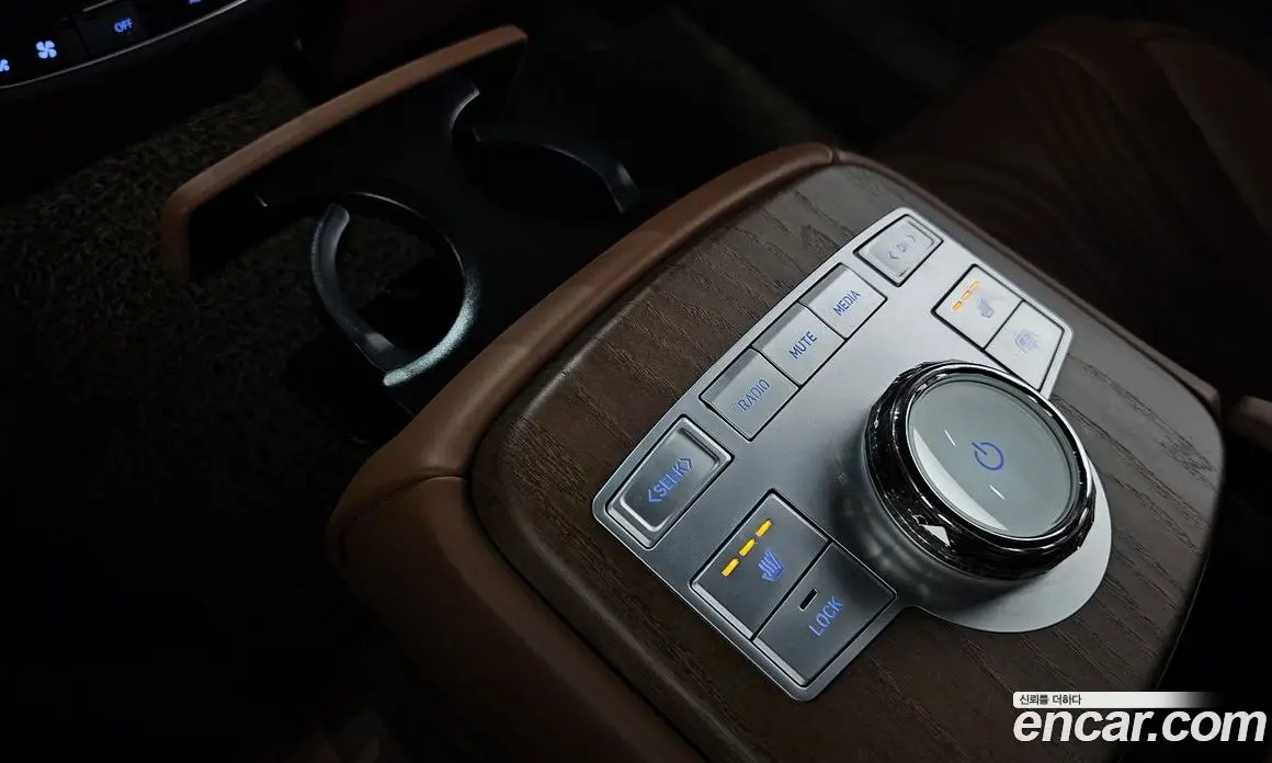 Genesis G80 2024 2.5 автомат (гидро), фото 17