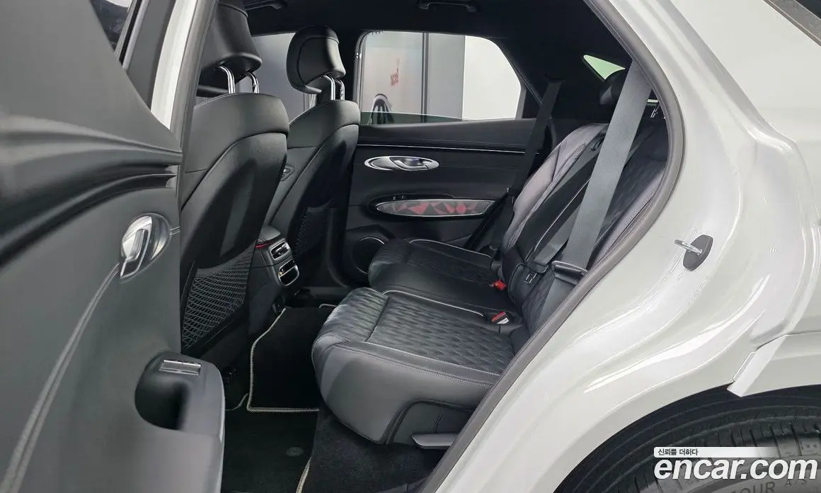 Genesis GV70 2021 2.5 автомат (гидро), фото 17
