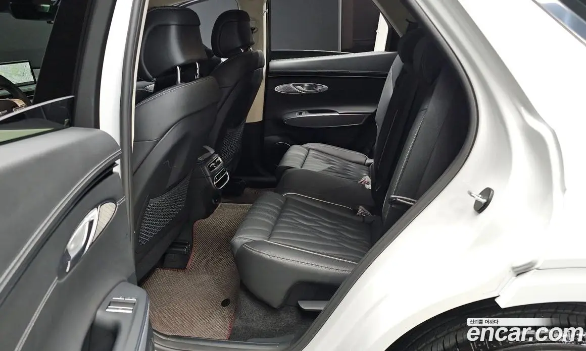 Genesis GV70 2022 2.5 автомат (гидро), фото 12